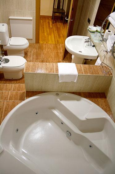 Hostal Zubi XXI Puente la Reina Buitenkant foto